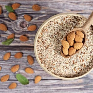 Farina integrale di mandorle naturali siciliane